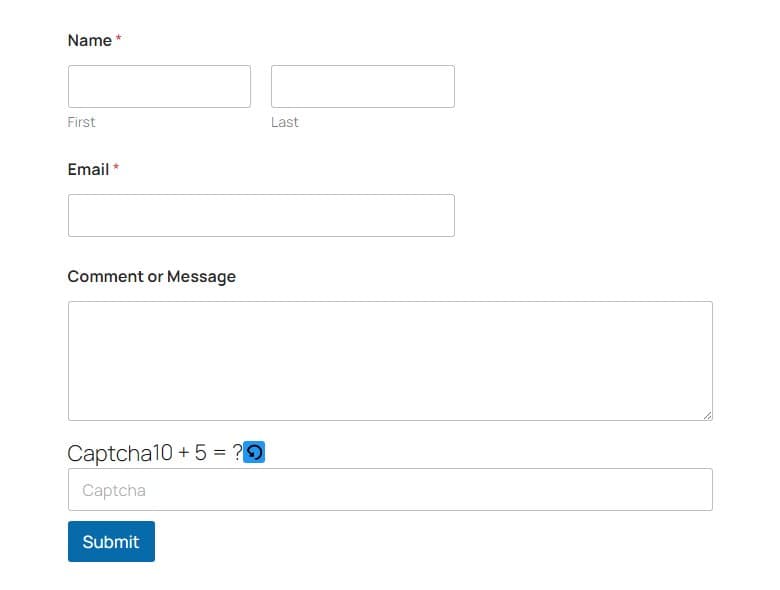 Kontaktní formulář WPForms s poli Name (First a Last), Email a Comment or Message a nad modrým tlačítkem Submit matematickou captchou „Captcha 10 + 5 = ?“ s tlačítkem pro opětovné načtení a polem pro odpověď